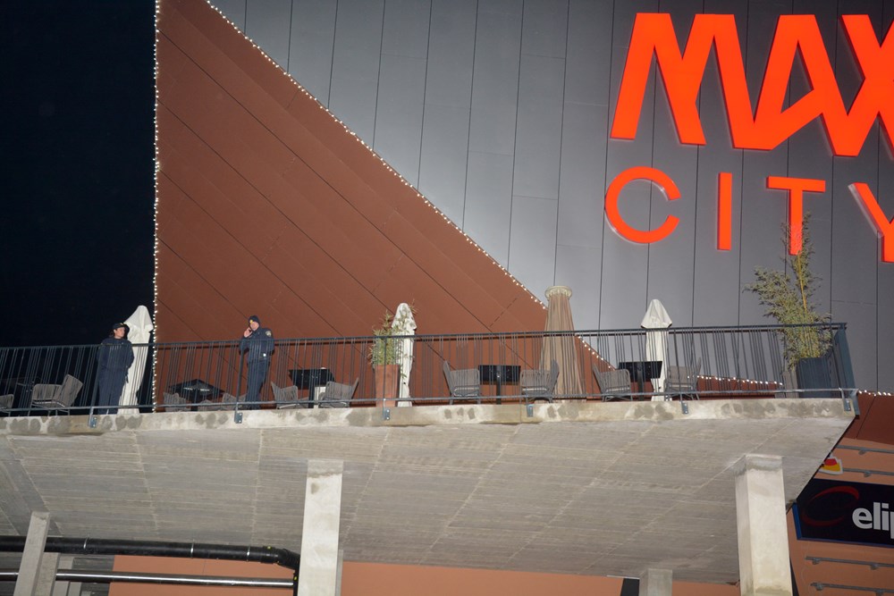 PULA, 20. 12. 2018. MAX CITY STOJA, MUŠKARAC PAO S TERASE, snimio Neven LAZAREVIĆ